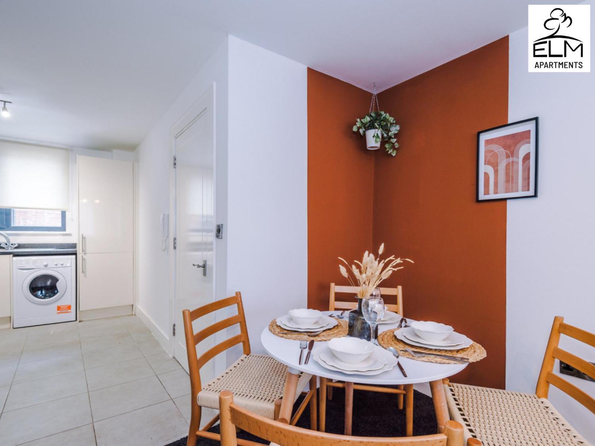 Elm Aparthotel , Collection Of Apartments Available Near Media City , Free Parking مانشستر المظهر الخارجي الصورة